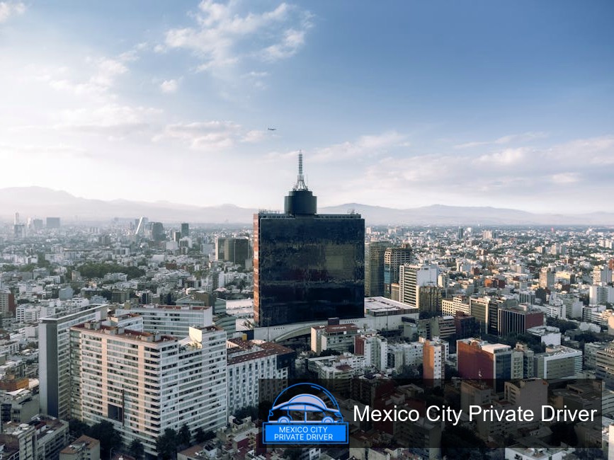 A view of the Torre Latinoamericana ticket counter with visitors in line.